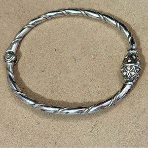 🆕Listing! Brighton Hinged Bracelet Holds charms & beads Bangle style Retired